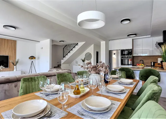 Frantin - Heated Pool, Sauna, Jacuzzi, Activities 빌라 *