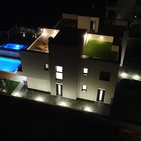 Villa Frantin - Heated Pool, Sauna, Jacuzzi, Activities Privlaka (Zadar)