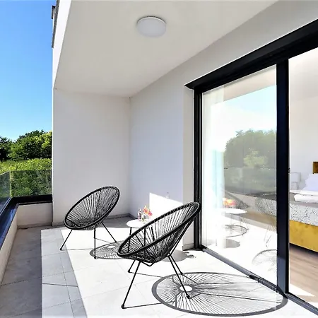 Frantin - Heated Pool, Sauna, Jacuzzi, Activities Privlaka (Zadar)
