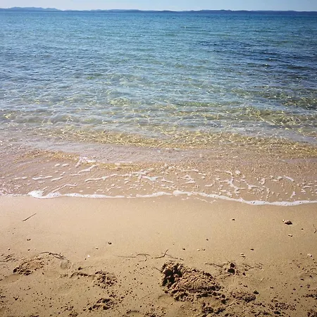 Frantin - Heated Pool, Sauna, Jacuzzi, Activities