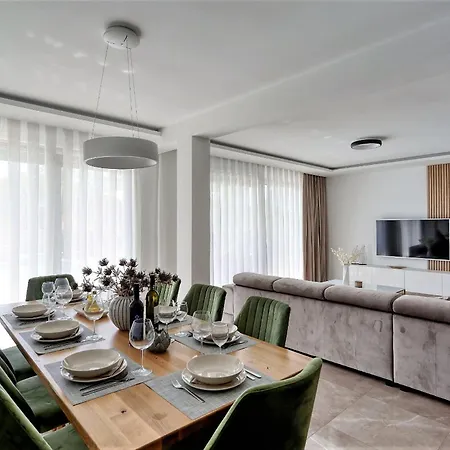 Frantin - Heated Pool, Sauna, Jacuzzi, Activities *