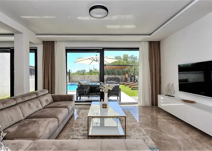 Frantin - Heated Pool, Sauna, Jacuzzi, Activities * Privlaka (Zadar)