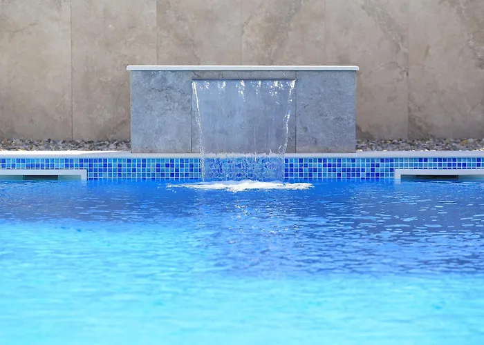 Villa Frantin - Heated Pool, Sauna, Jacuzzi, Activities